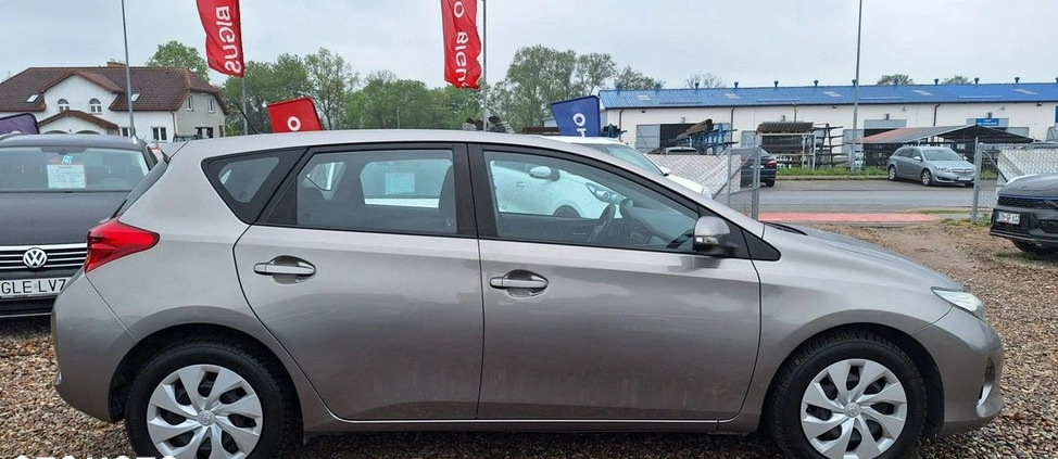 Toyota Auris cena 36900 przebieg: 185000, rok produkcji 2014 z Dukla małe 191